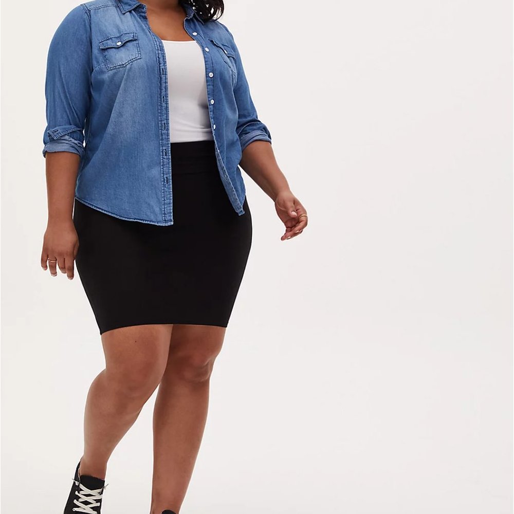 BLACK KNIT FOLDOVER PENCIL SKIRT Item# 10010145